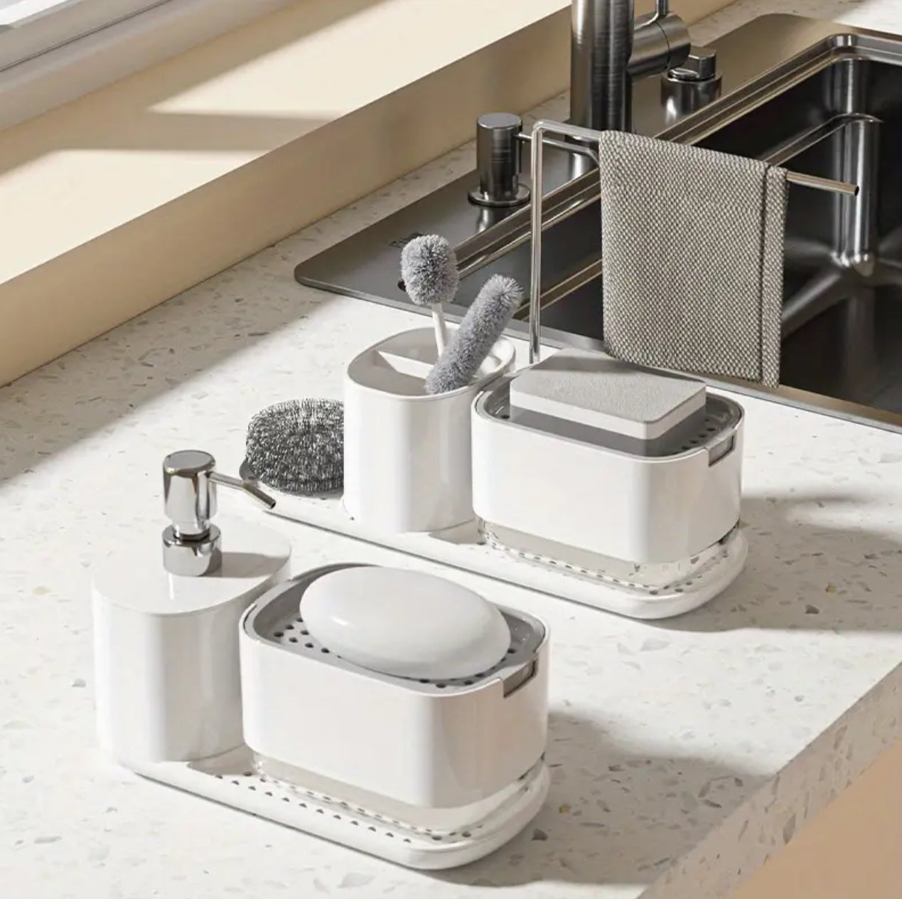 Nordic Classy Soap holder and dispenser