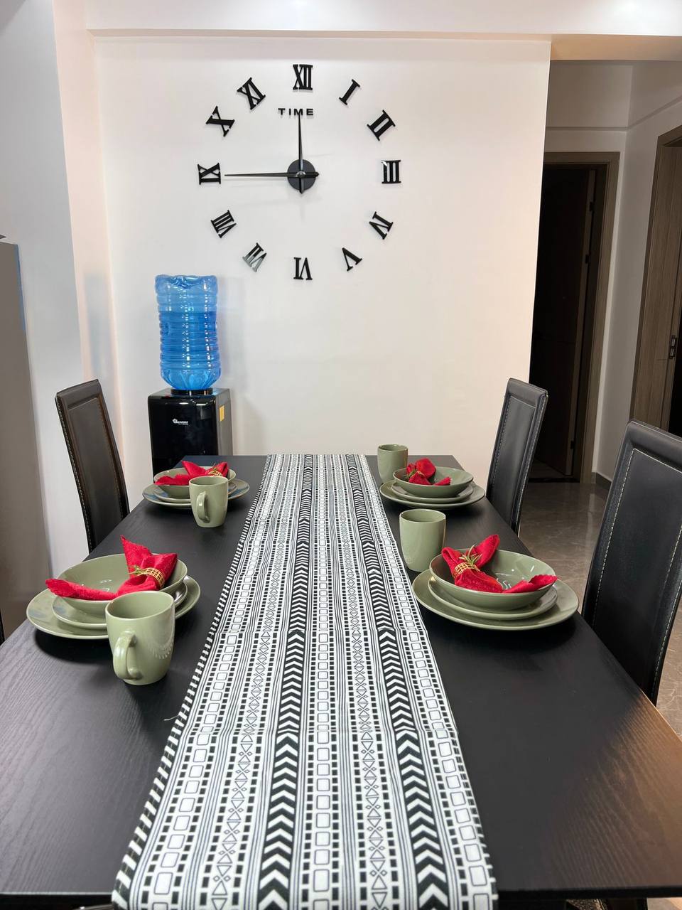 Unique and Elegant Table Runners