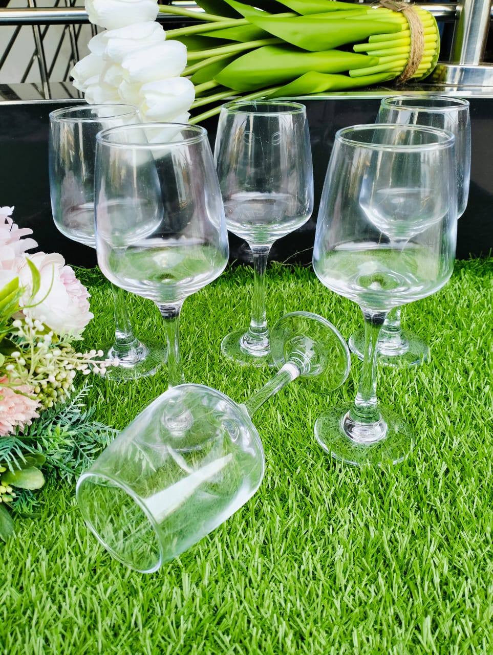 A set of 6 wine glasses