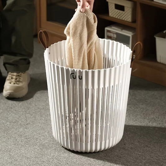 Large capacity laundry/storage basket