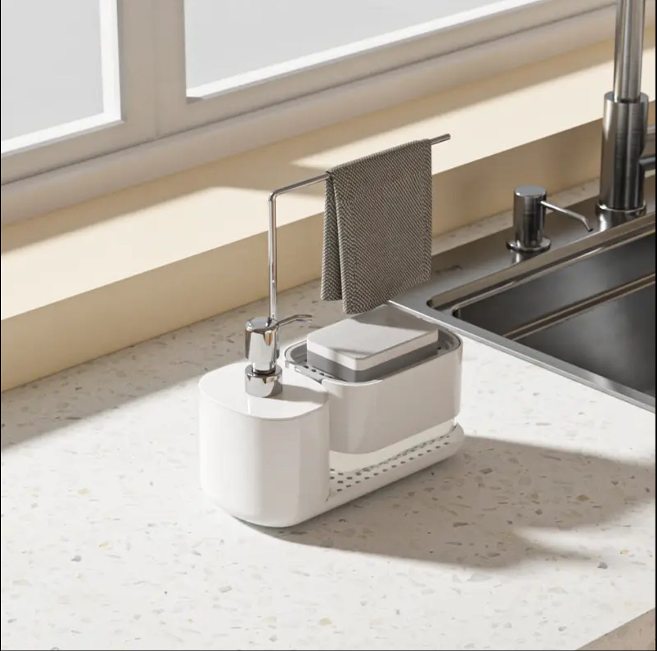 Nordic Classy Soap holder and dispenser