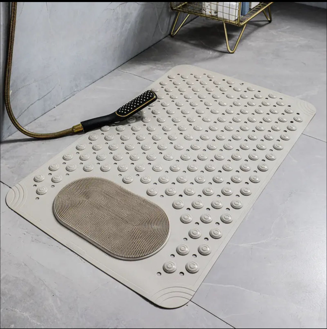Quality antslip bathroom mats with scrub