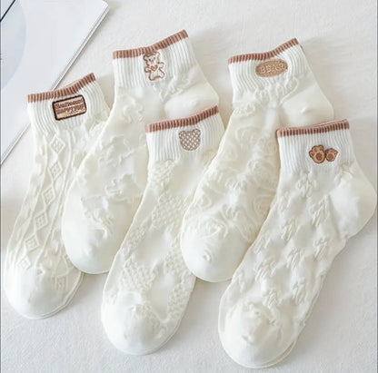 Women’s Exquisite Summer And Autumn Short Tube Socks Mesh Breathable and Cute Cartoon Bear Ankel Socks
