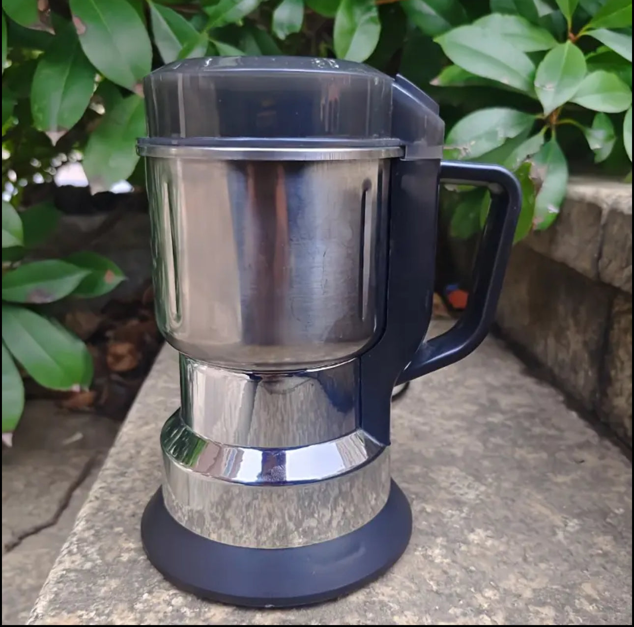 Electric mini grain / coffee grinder