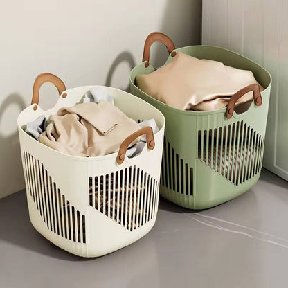 Large capacity laundry/storage basket