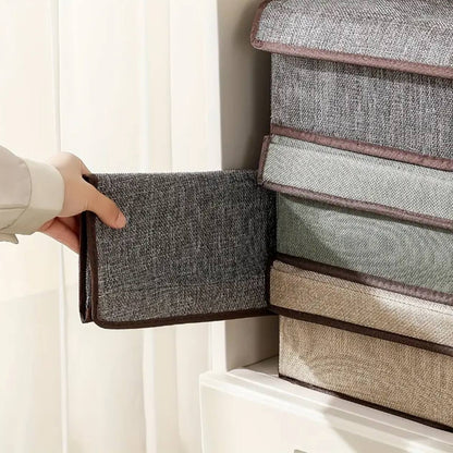 Garment organizer with cover