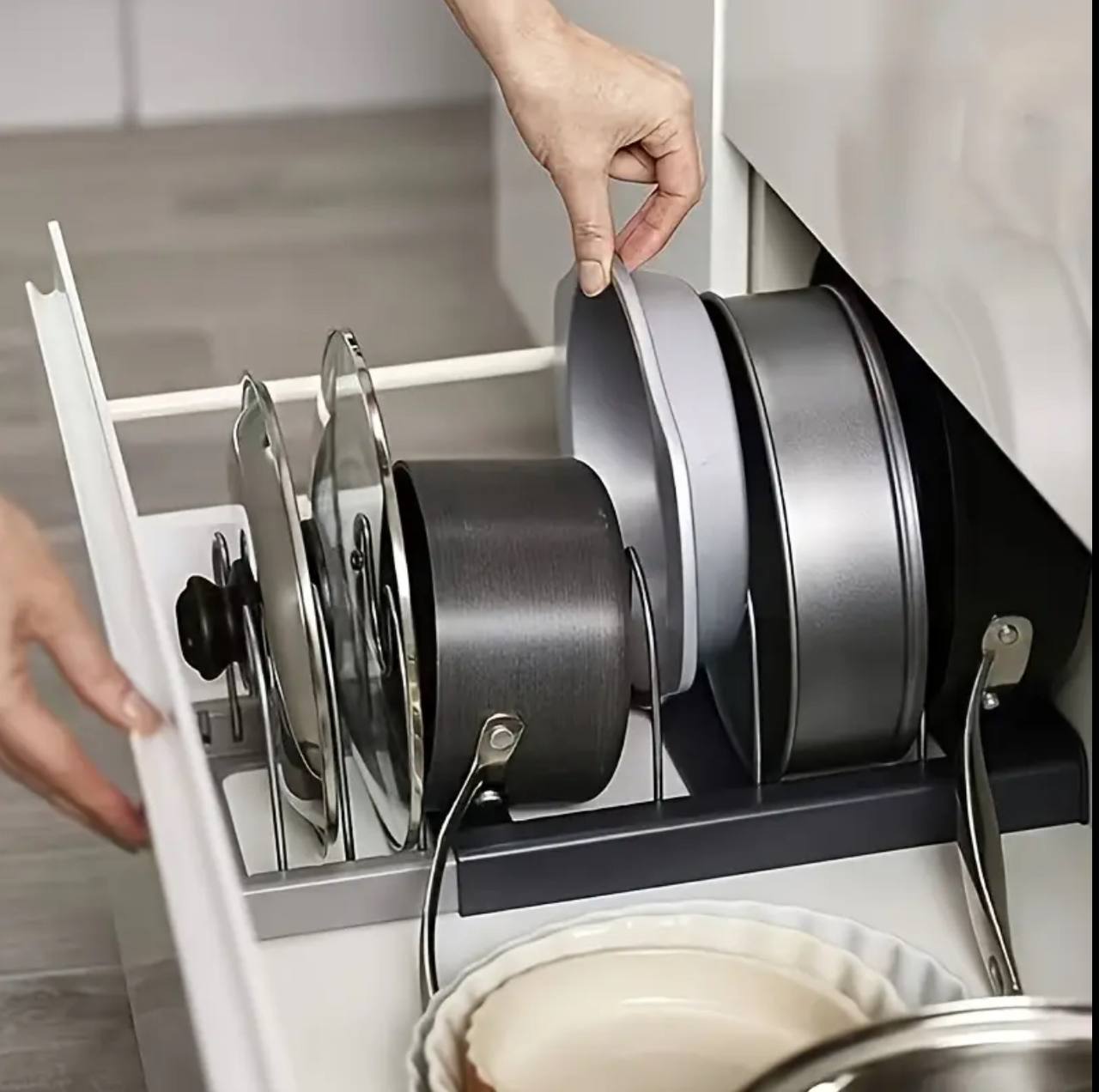 Retractable Pan/Lid Organizer