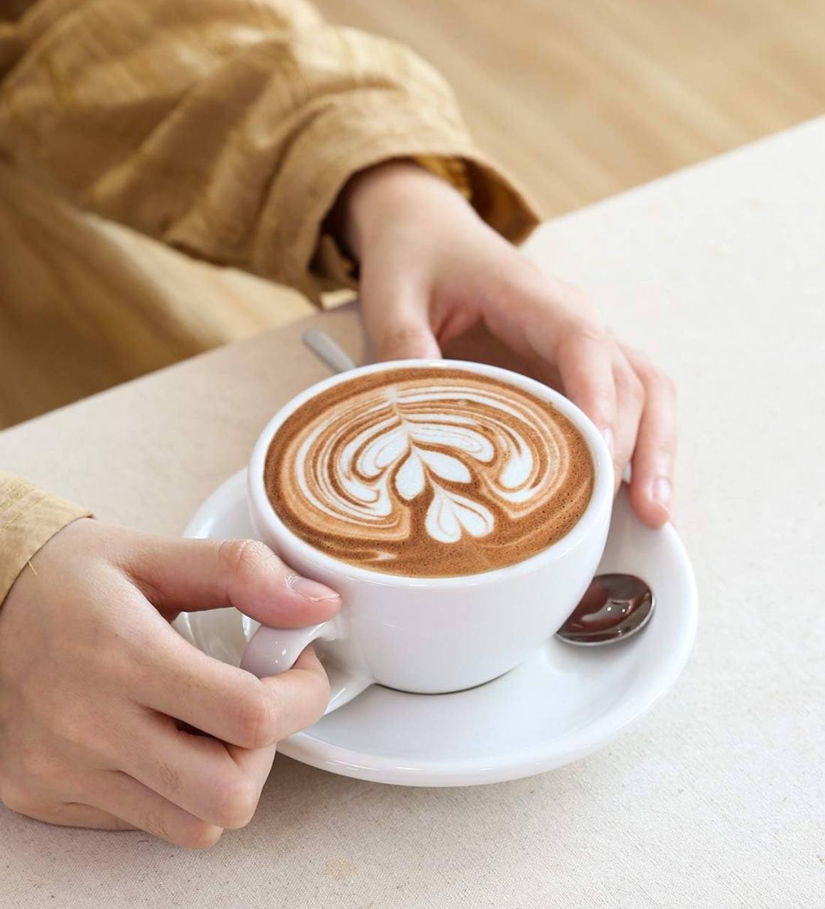 12PC   saucers plus cups