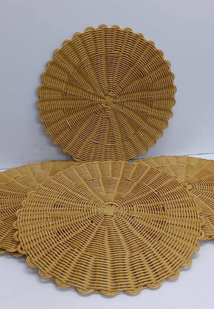 6pc Rattan unique mats