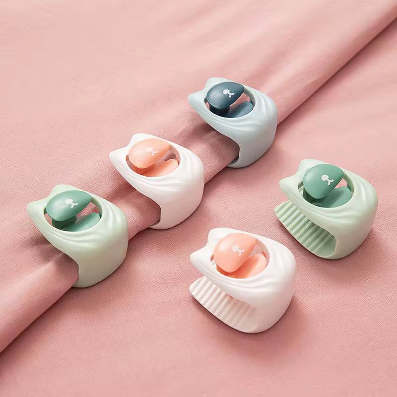 4 piece quilt, sheets needlelss fastener .