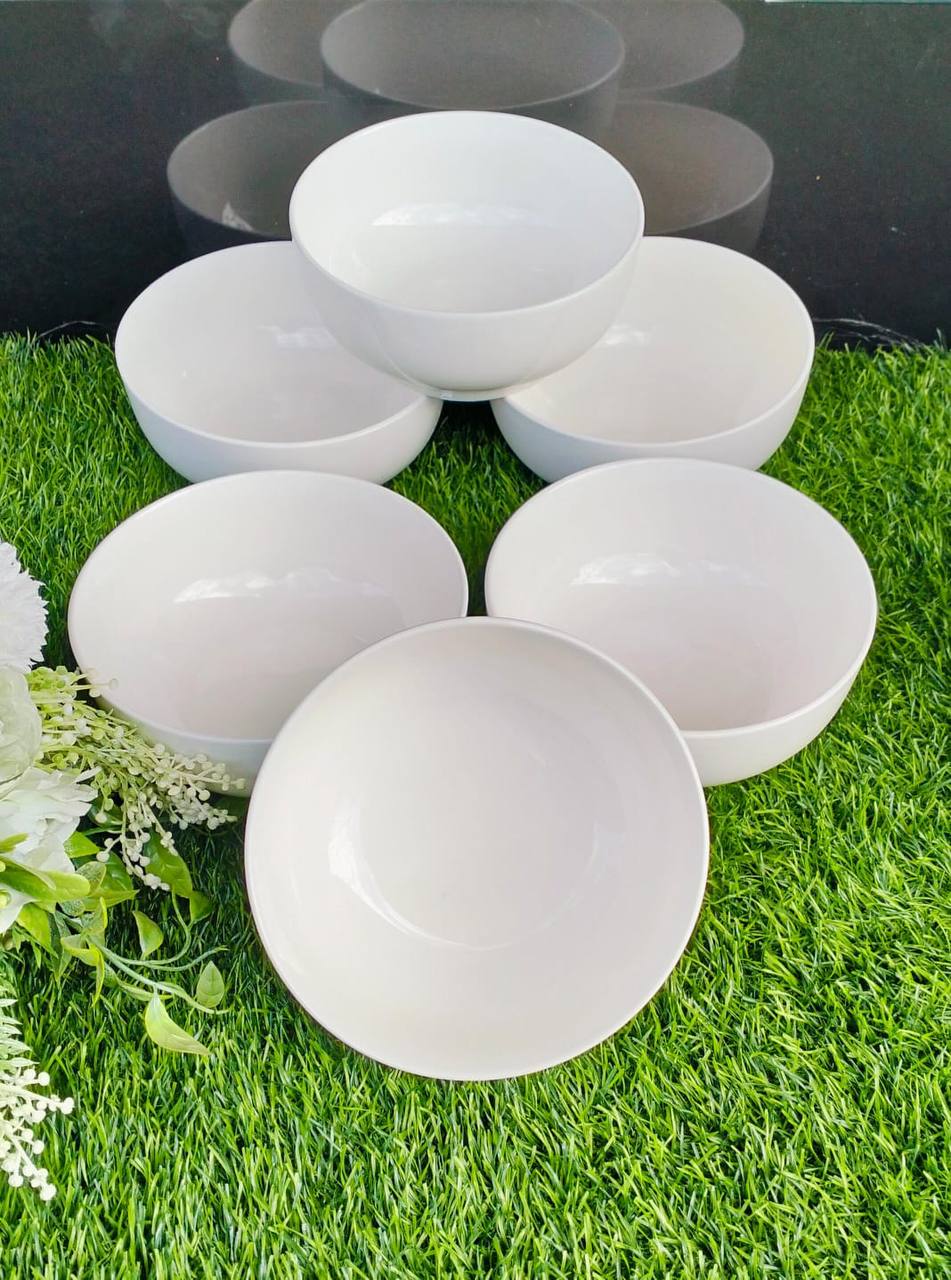 A set of 6pcs Bowls