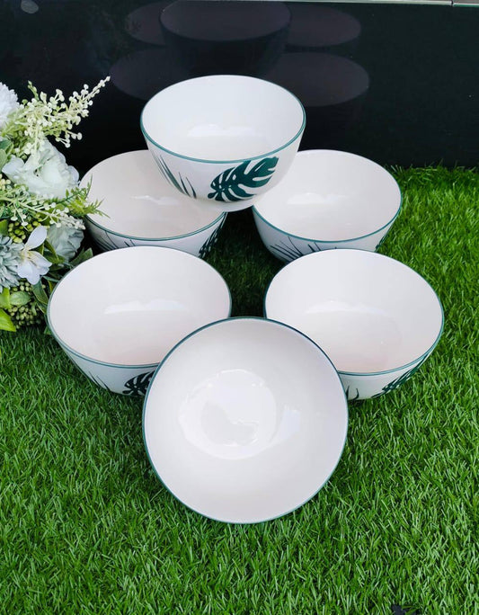 A set of 6pcs Bowls