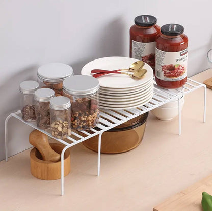 Adjustable kitchen shelf