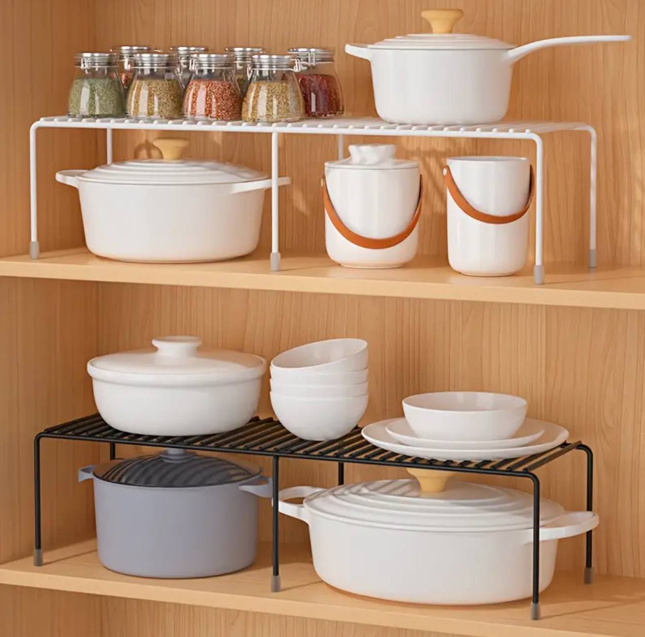 Adjustable kitchen shelf