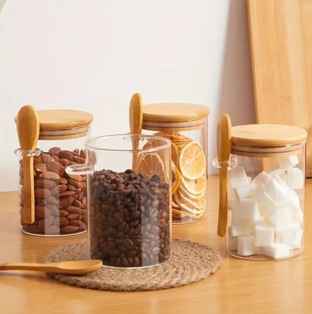 Airtight borosilicate storage jar with bamboo lid and bamboo spoon