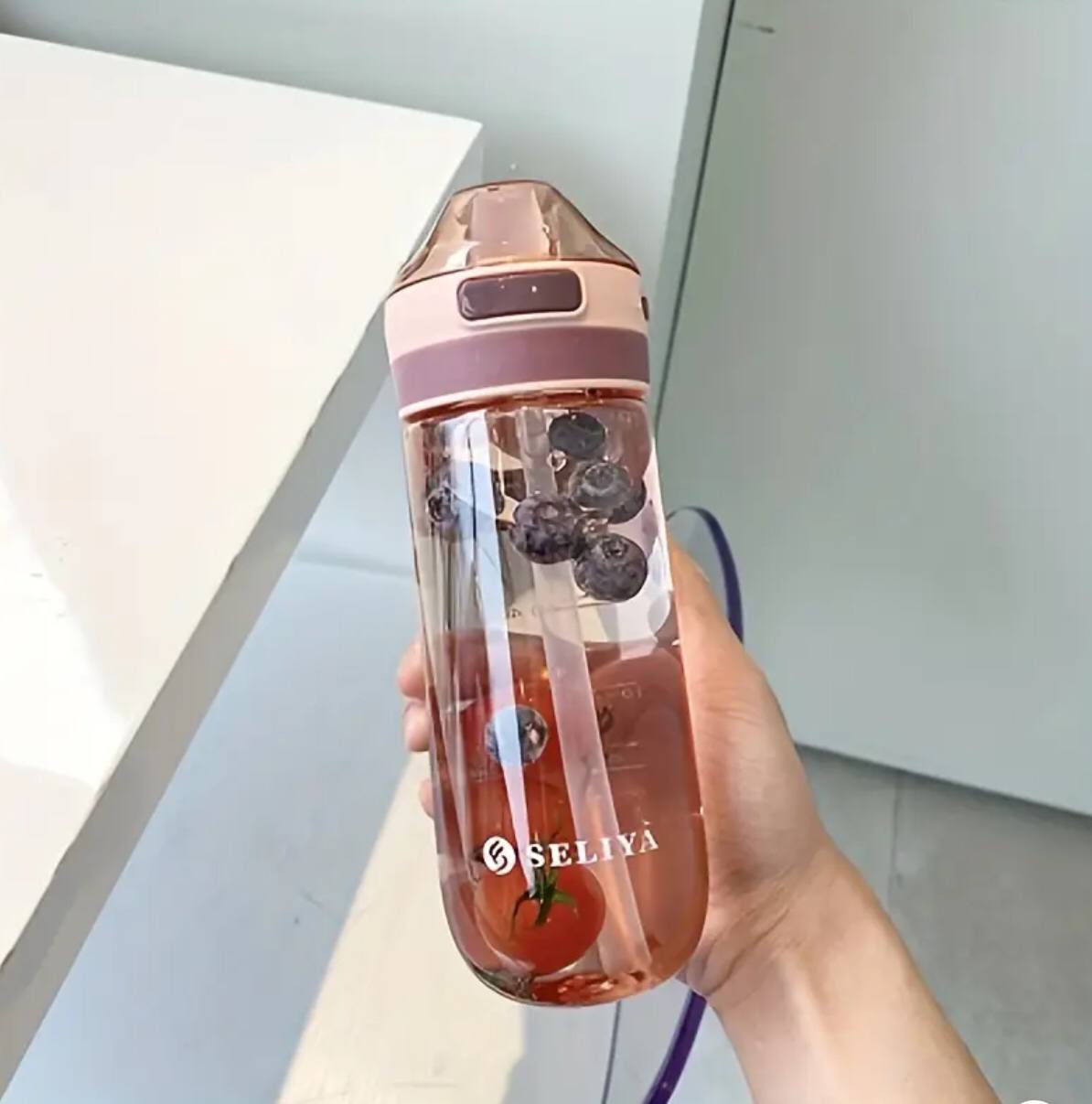 800ml  with lock Lightweight Nonskid water bottle