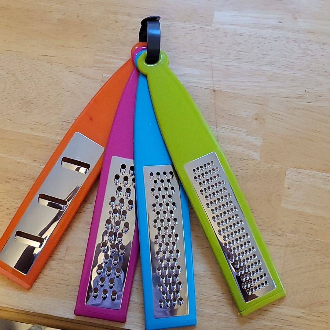4pcs set graters