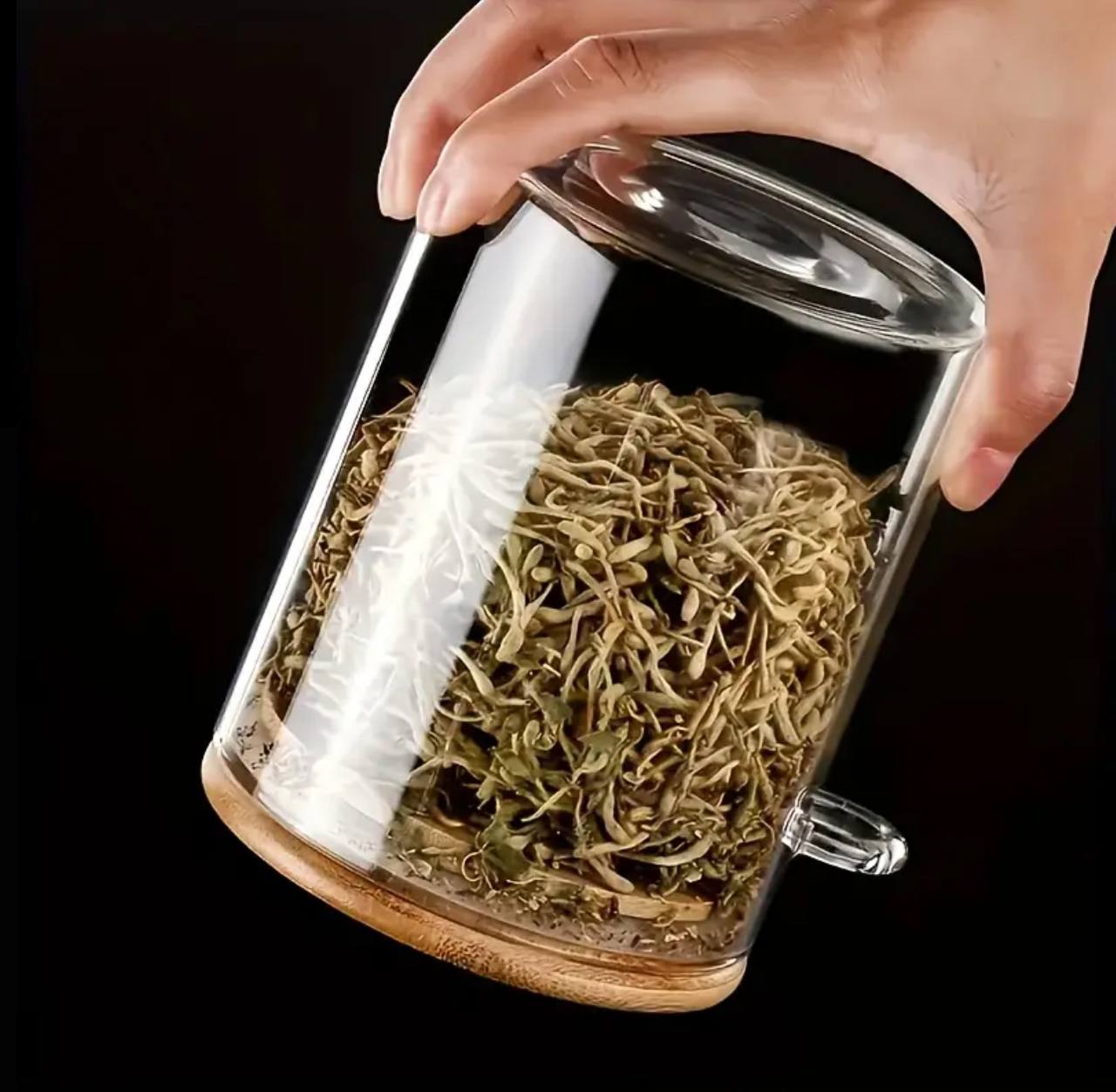 Airtight borosilicate storage jar with bamboo lid and bamboo spoon