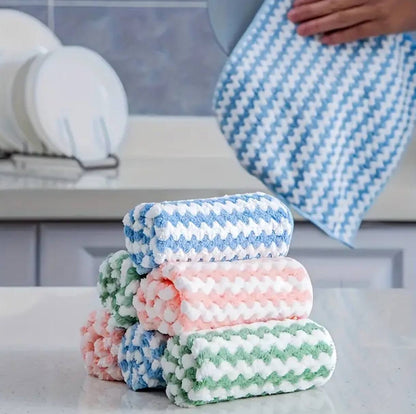 Absorbent microfiber kitchen towel