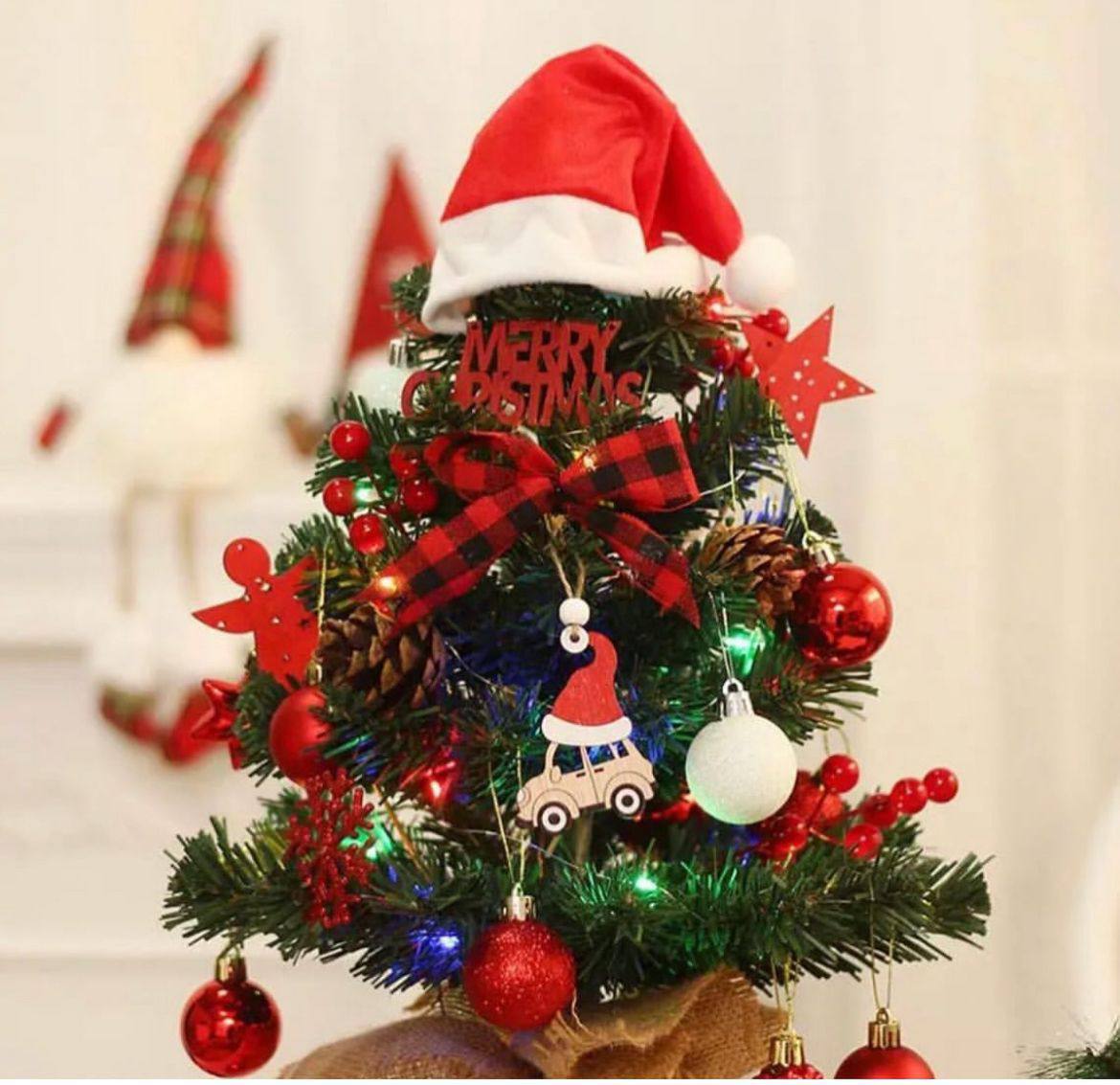 45cm high table top
Potted Christmas Tree with inbuilt lights and decorations
