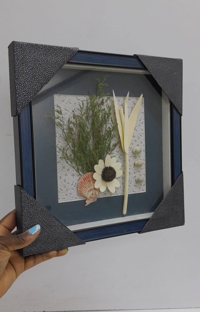 Wall hanging deco frame