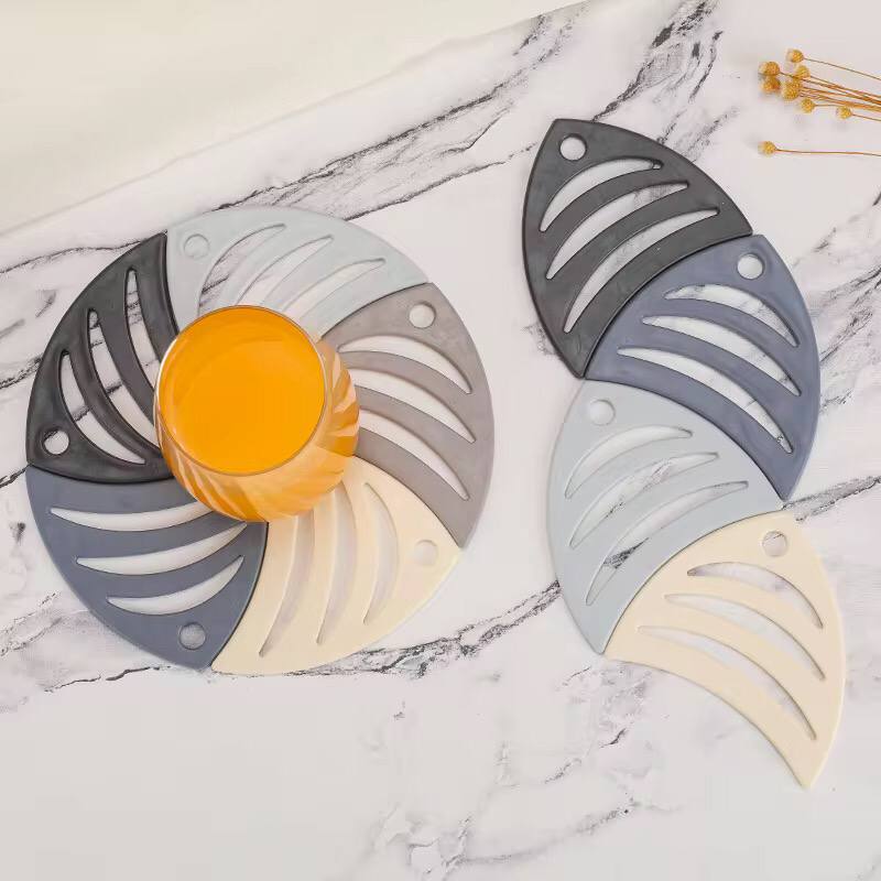 5 pieces fish shaped silicone coasters
