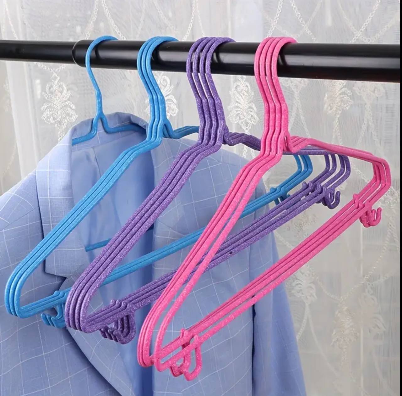 10pcs Clothes Hanger with hooks