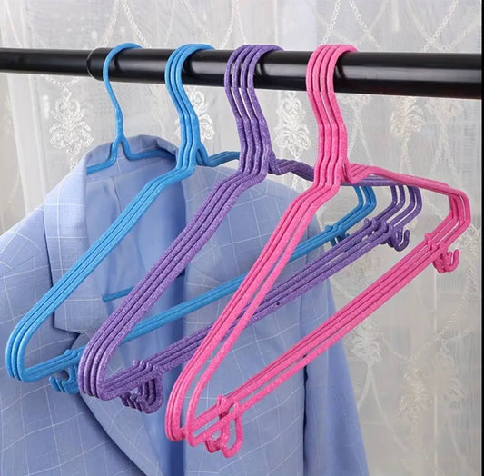 10pcs Clothes Hanger with hooks