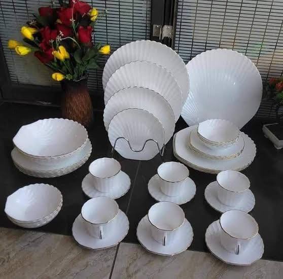 40pcs shell Dinner plates with golden rim
