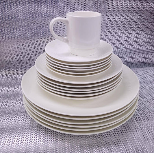 24pc Ceramic White Round Dinner Set