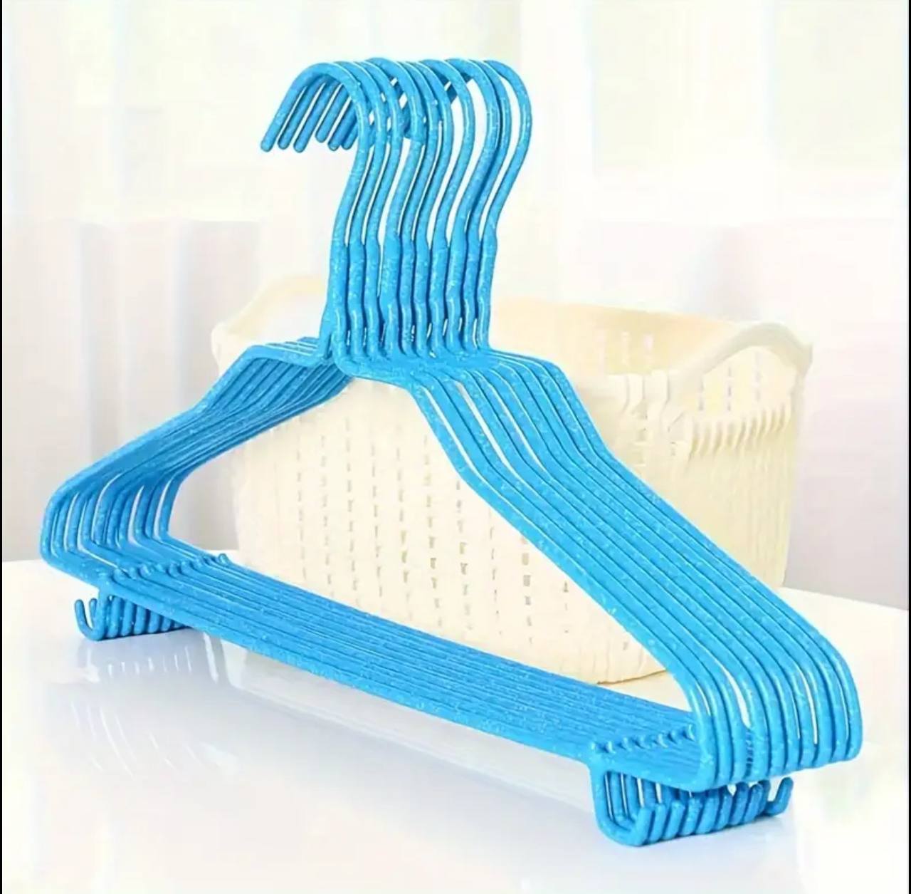 10pcs Clothes Hanger with hooks